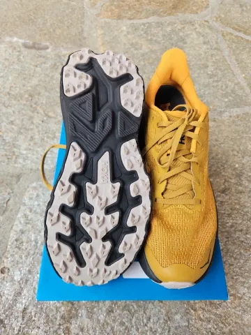 Used Hoka Challenger 8 bike — image 3 of 8