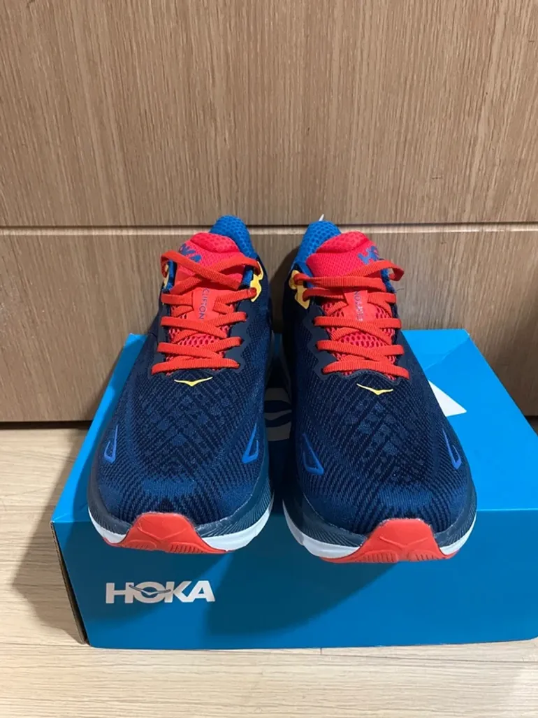 Used Hoka Clifton 9 bike — image 3 of 12