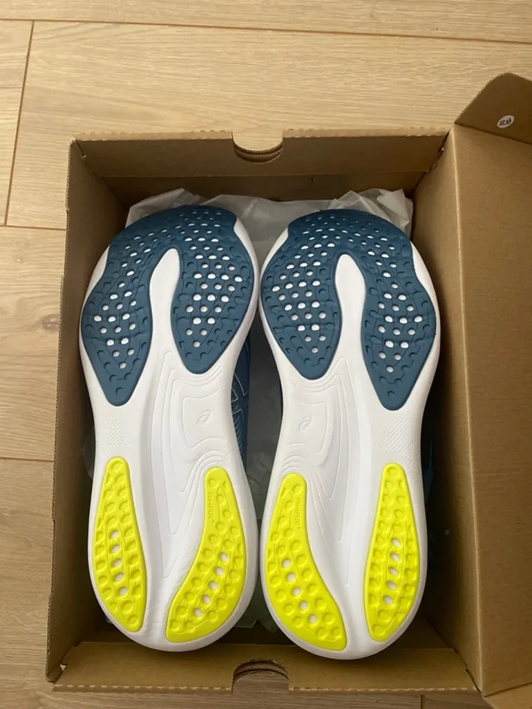 Used Asics Ziruss 8 bike — image 3 of 7