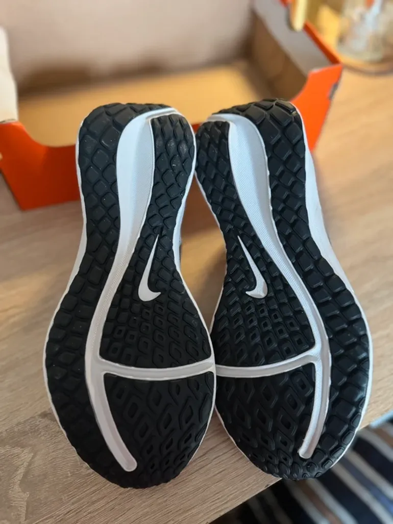 Gebrauchtes Nike Downshifter 13 bike — Bild 4 von 9