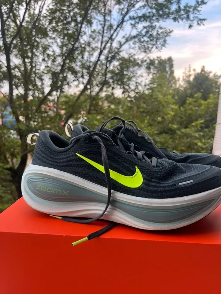 Used Nike Vomero Plus bike — image 3 of 7