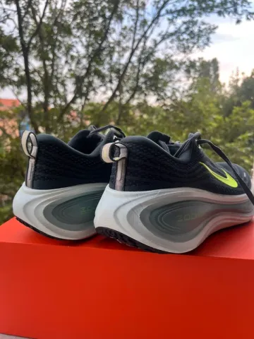Used Nike Vomero Plus bike — image 4 of 7
