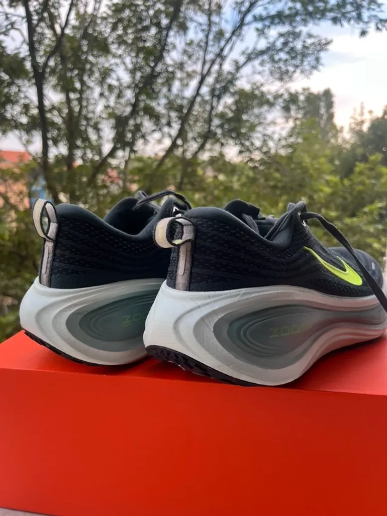 Used Nike Vomero Plus bike — image 4 of 7