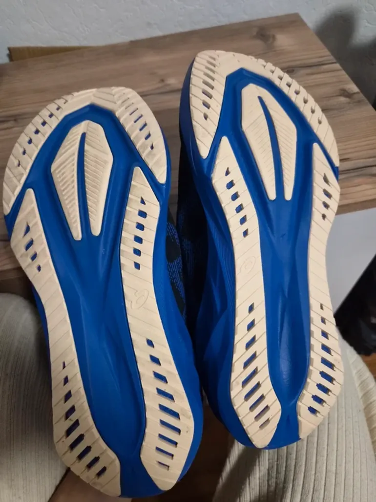 Brugt Asics Schuhe bike — billede 4 af 5