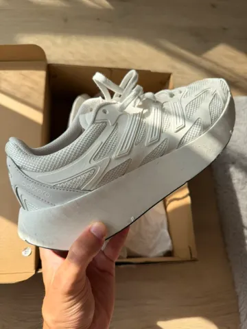 Käytetty Adidas Adizero Aruku bike — kuva 1 / 3