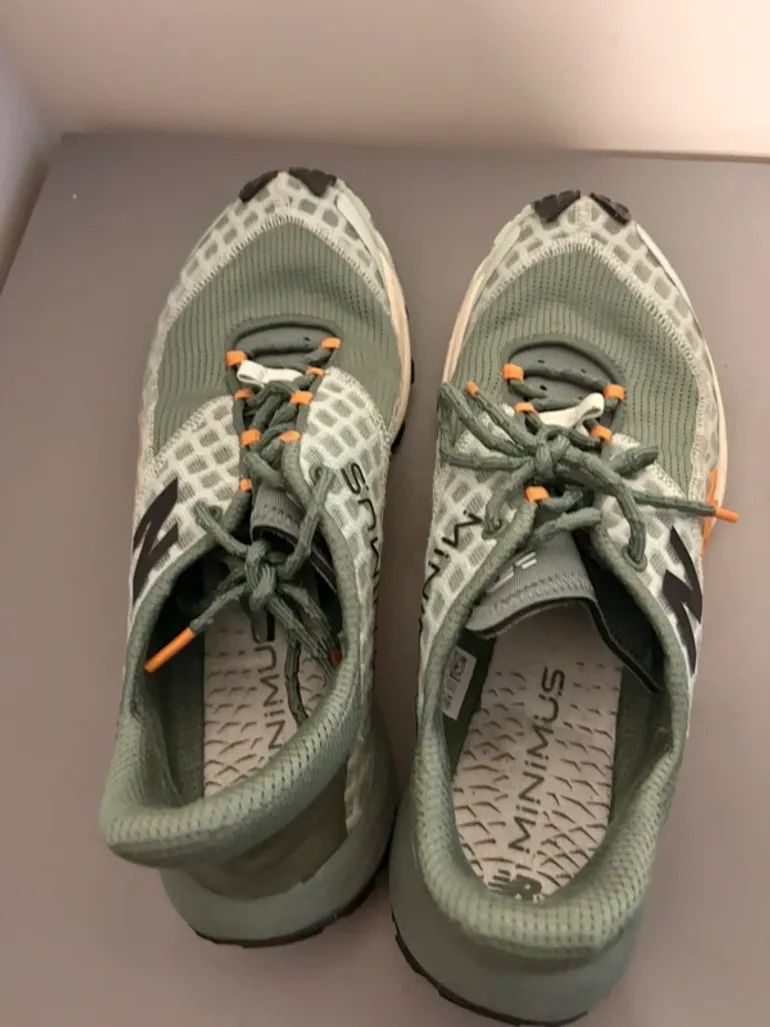 New Balance Minimus Trail bike d'occasion — image 3 sur 4