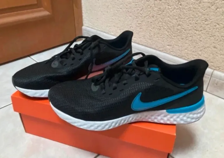 Brugt Nike Revolution 5 bike — billede 2 af 4