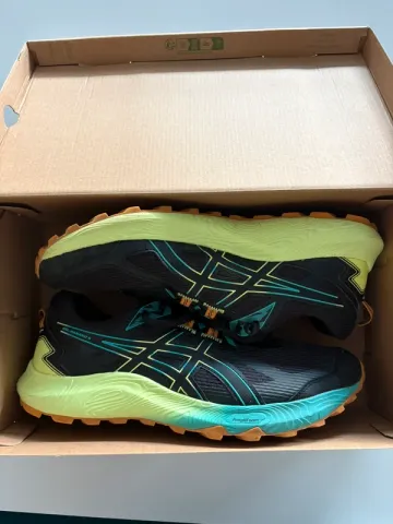 Used Asics Gel Kanaku 6 bike — image 1 of 9