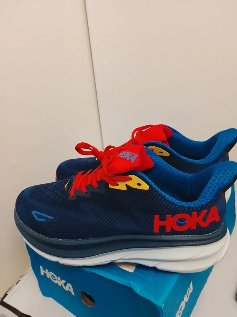 Used Hoka Shoes bike — image 3 of 7