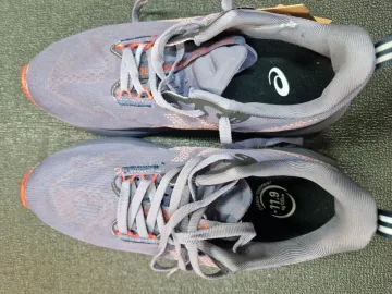 Used Asics Novablast 5 bike — image 3 of 5