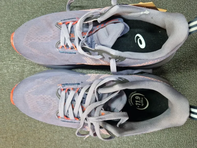 Used Asics Novablast 5 bike — image 3 of 5