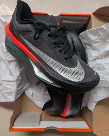 Used Nike Zoom Fly 6 bike — image 1 of 9