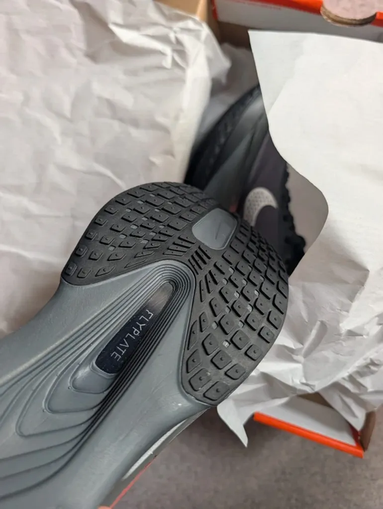 Used Nike Zoom Fly 6 bike — image 5 of 9