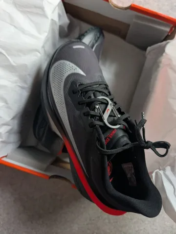 Used Nike Zoom Fly 6 bike — image 4 of 9