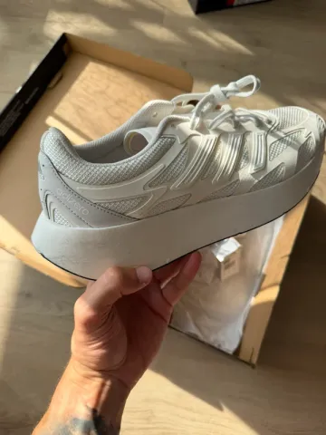Käytetty Adidas Adizero Aruku bike — kuva 1 / 3