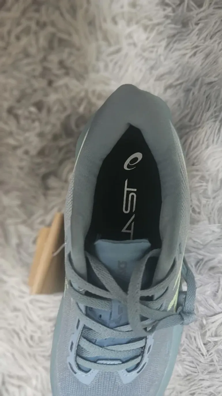 Used Asics Novablast 6 bike — image 8 of 8