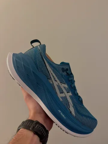 Used Asics Superblast 2 bike — image 2 of 4