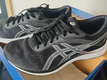 Used Asics Gel excite 6 bike — image 1 of 5