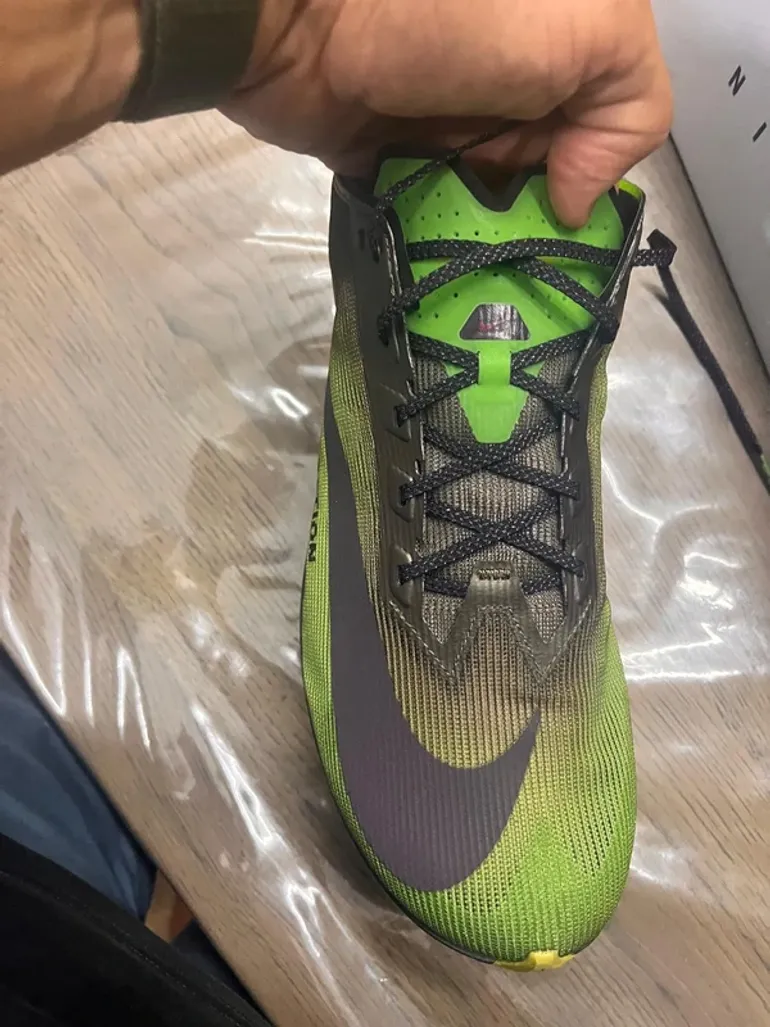 Used Nike Vaporfly Next% 4 bike — image 4 of 9