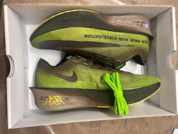 Used Nike Vaporfly Next% 4 bike — image 5 of 9