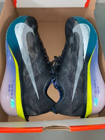 Used White ZoomX Vaporfly Next% 4 bike — image 1 of 4