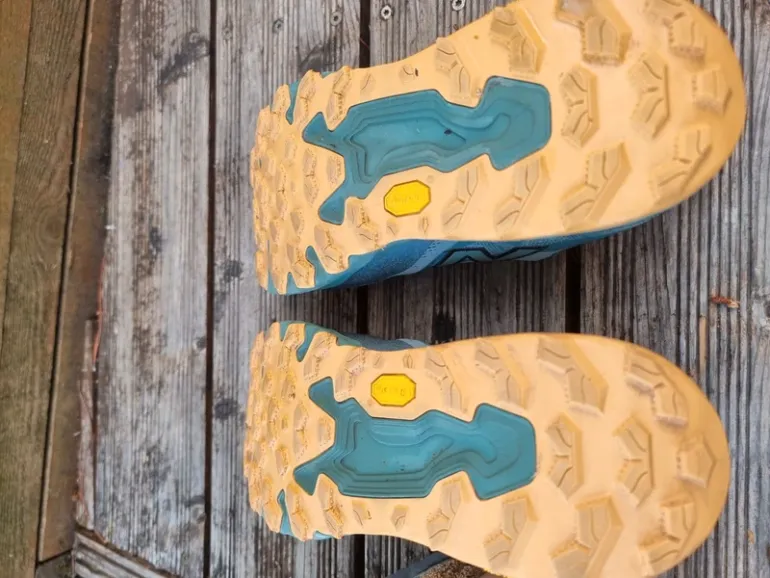 Käytetty New Balance Hierro V9 bike — kuva 8 / 9