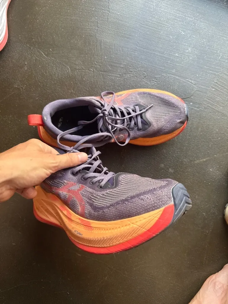 Used Asics Superblast 2 bike — image 2 of 5