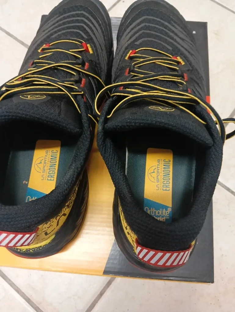 Used La Sportiva Akasha II bike — image 8 of 8