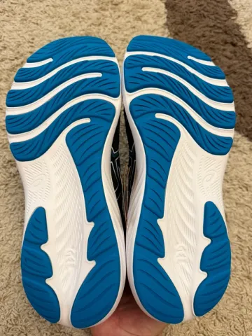 Used Asics Shoes bike — image 4 of 8