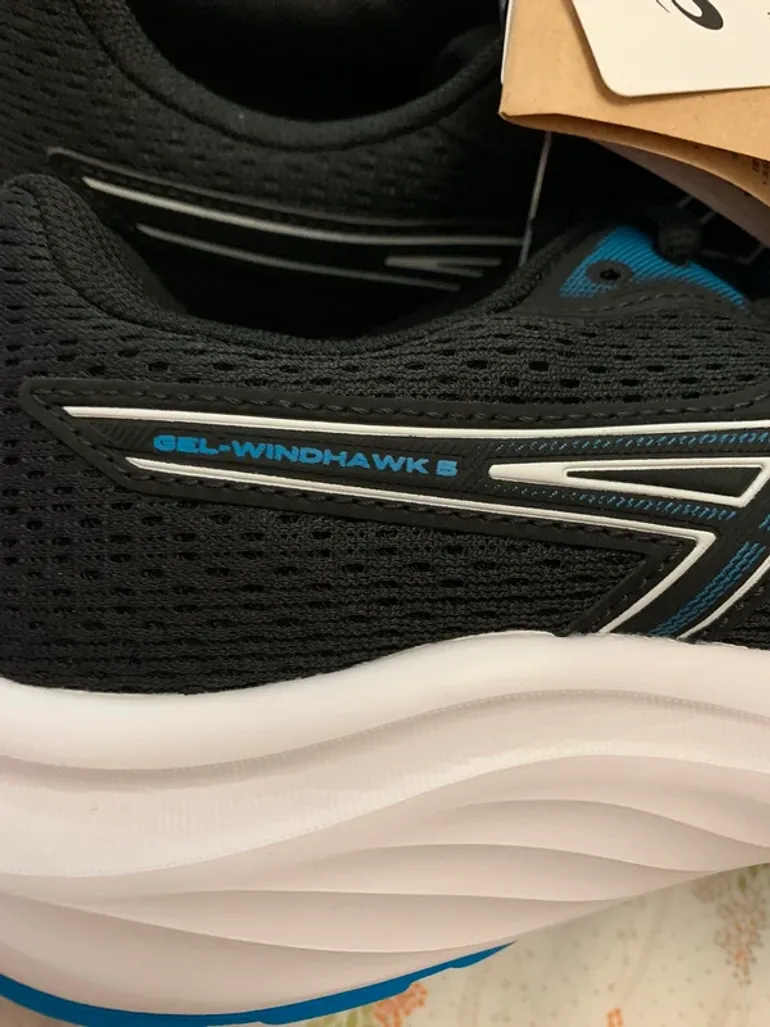 Used Asics Running Shoes bike — image 5 of 6