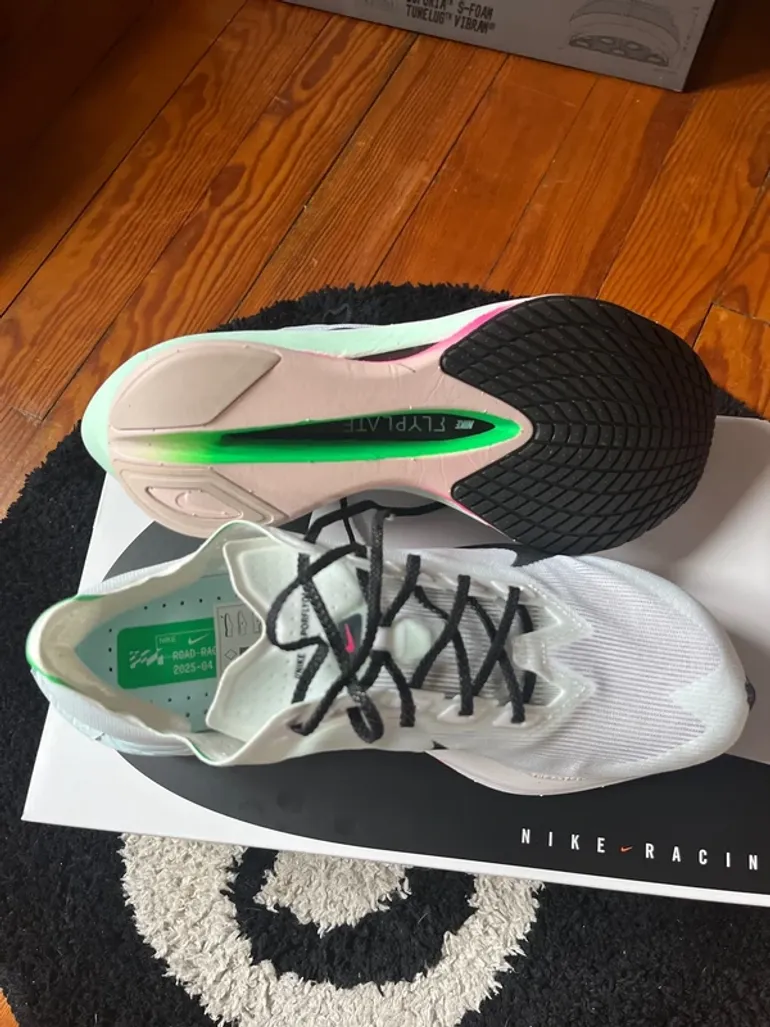 Used Nike Vaporfly 4 bike — image 3 of 5