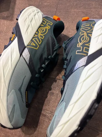 Used Hoka Speedgoat 7 bike — image 3 of 7