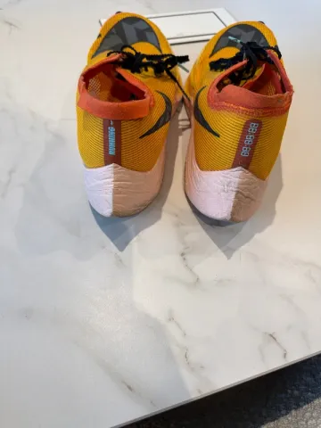 Used Nike ZoomX Vaporfly Next% 2 bike — image 4 of 5