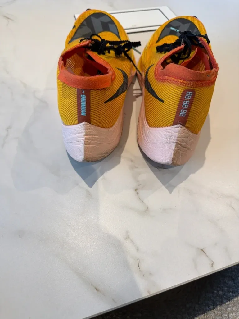 Used Nike ZoomX Vaporfly Next% 2 bike — image 4 of 5