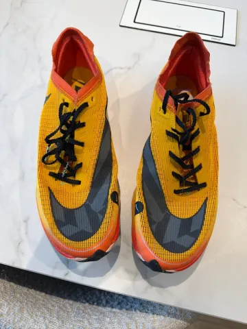 Used Nike ZoomX Vaporfly Next% 2 bike — image 1 of 5
