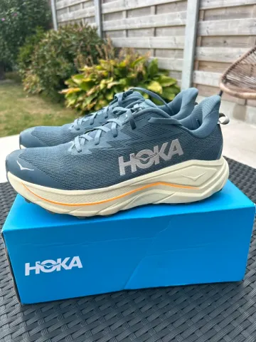 Used Hoka Challenger 8 bike — image 2 of 8