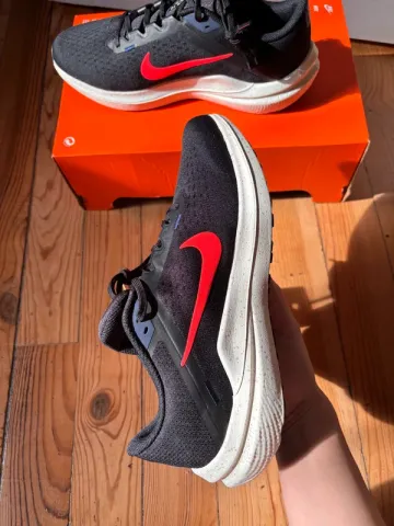 Tweedehands Nike Air Winflo 10 bike — afbeelding 3 van 8
