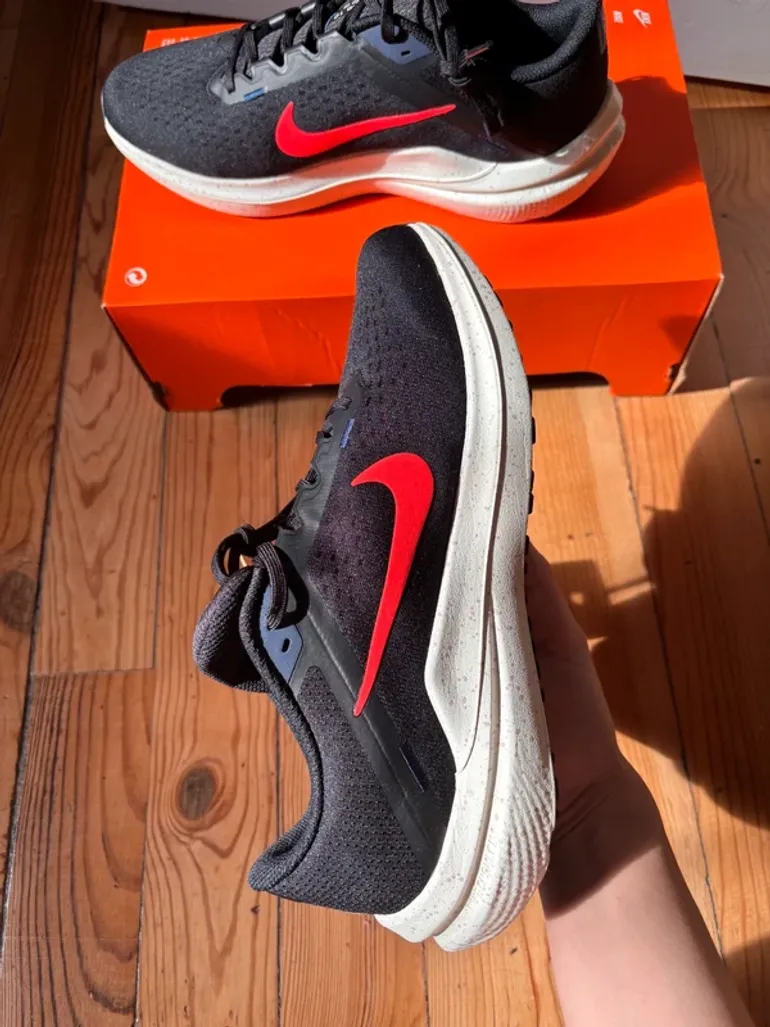 Tweedehands Nike Air Winflo 10 bike — afbeelding 3 van 8