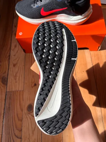 Tweedehands Nike Air Winflo 10 bike — afbeelding 5 van 8