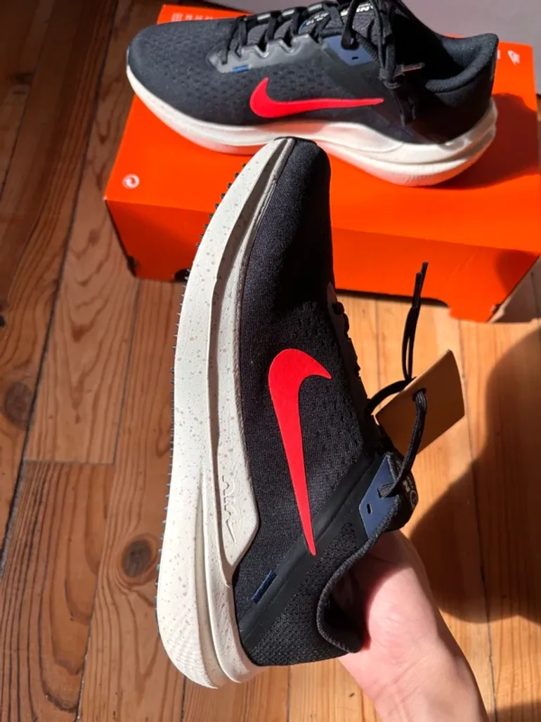 Tweedehands Nike Air Winflo 10 bike — afbeelding 4 van 8