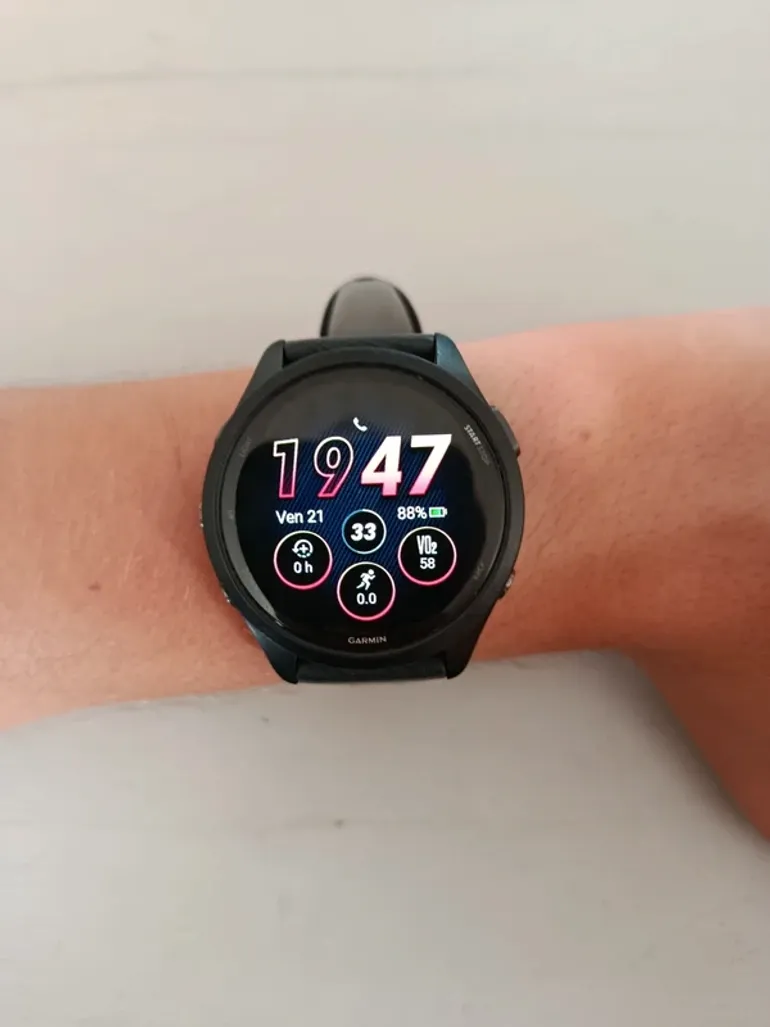 Used Garmin Forerunner 265 bike — image 2 of 8