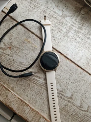Used Garmin Venu 4 bike — image 2 of 3