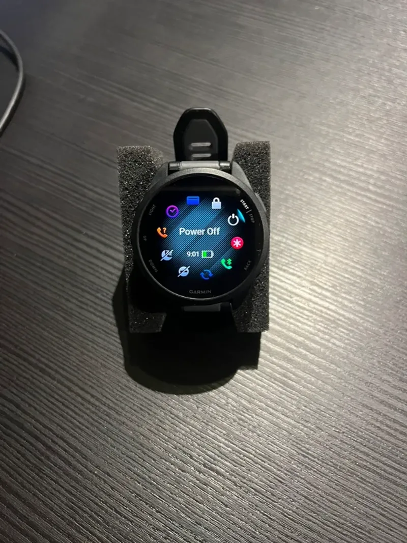 Gebrauchtes Garmin Forerunner 165 Music Electronics