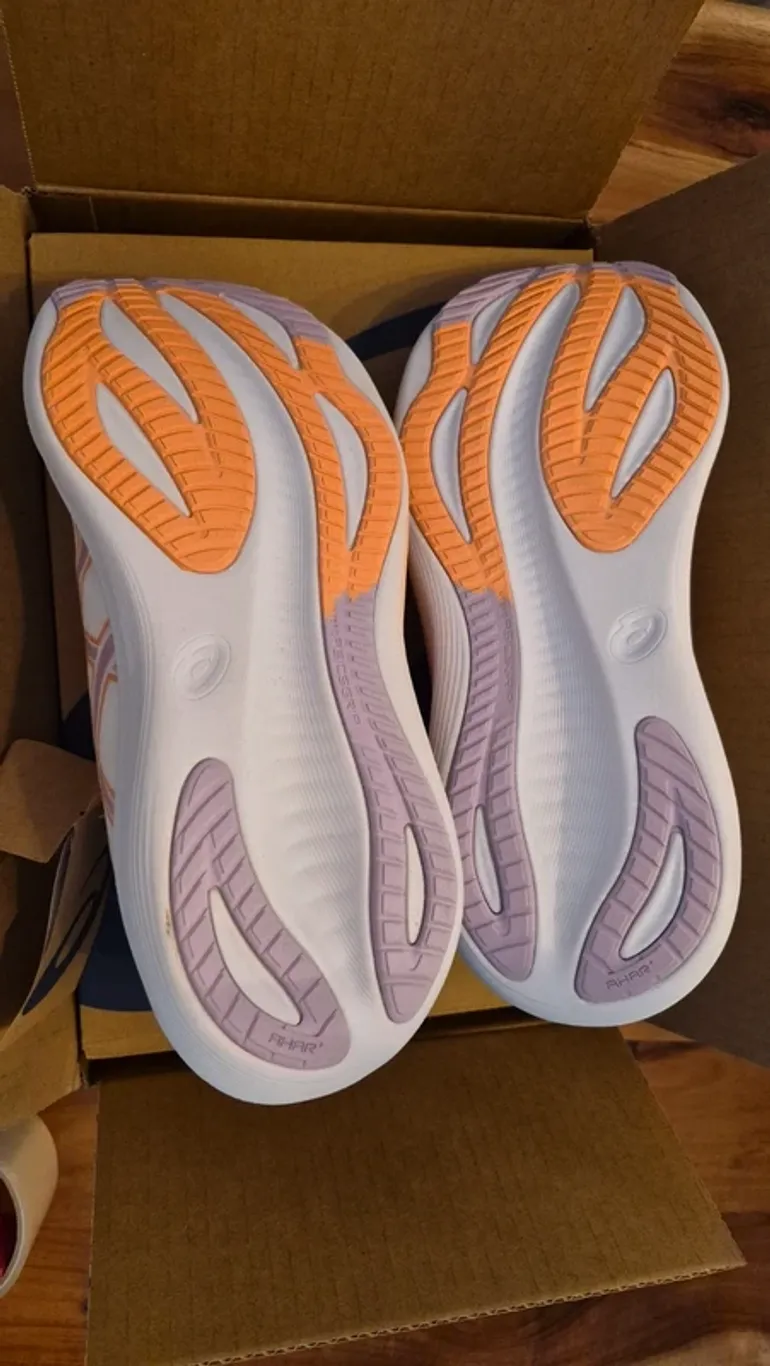 Used Asics Gel Nimbus 27 bike — image 4 of 5