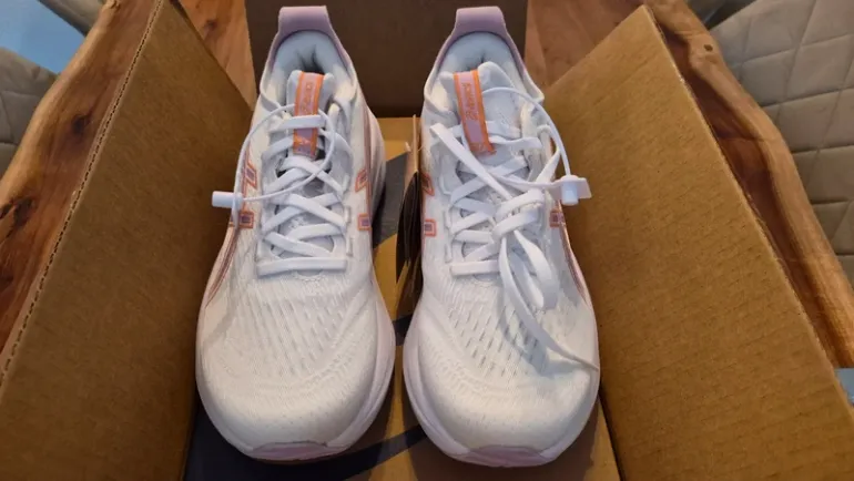 Used Asics Gel Nimbus 27 bike — image 2 of 5