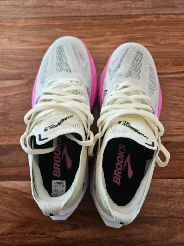 Brooks Hyperion Max 3 bike usato — immagine 3 di 6