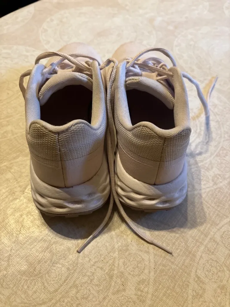Used Nike Revolution 6 bike — image 5 of 5