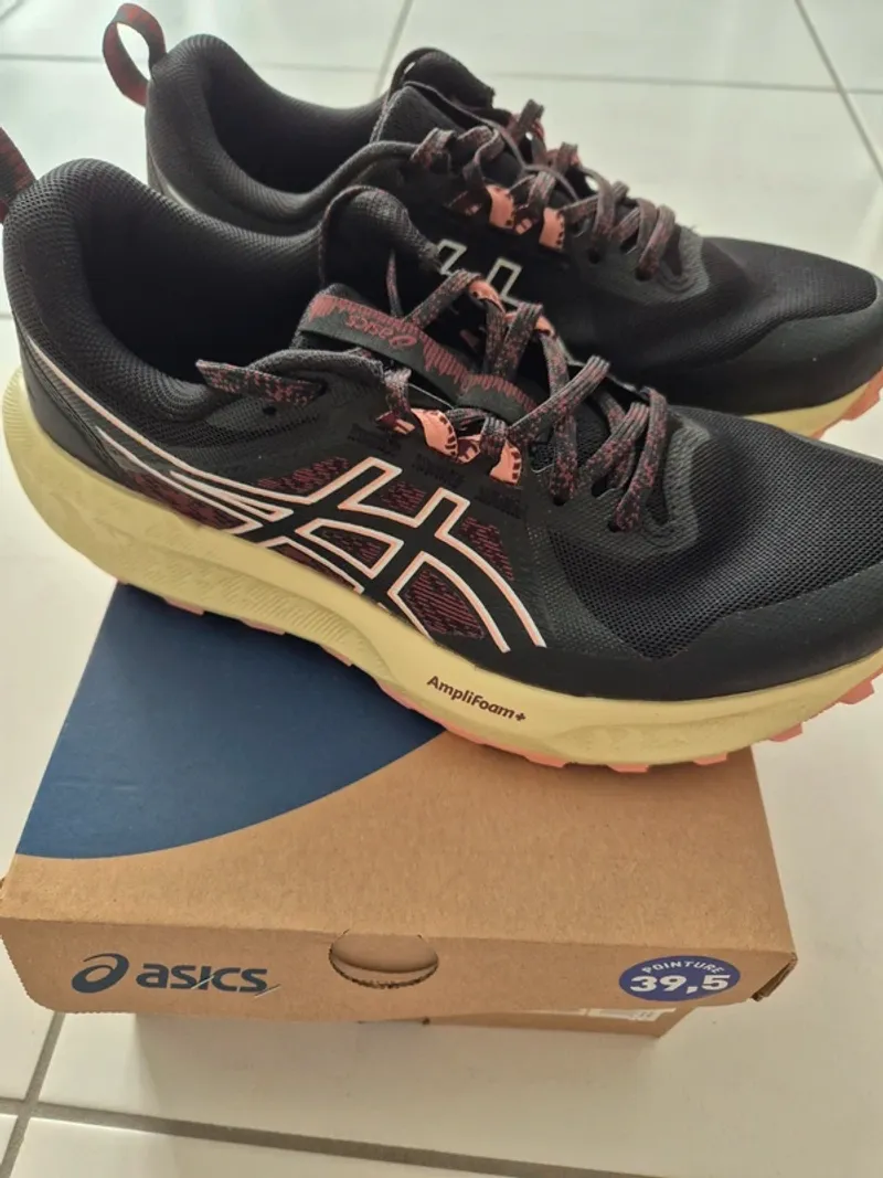 Used Asics Gel Sonoma 8 Running Shoes