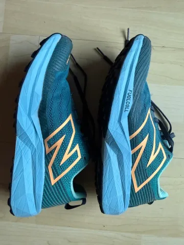 Używany New Balance Fuelcell Venym bike — zdjęcie 3 z 4