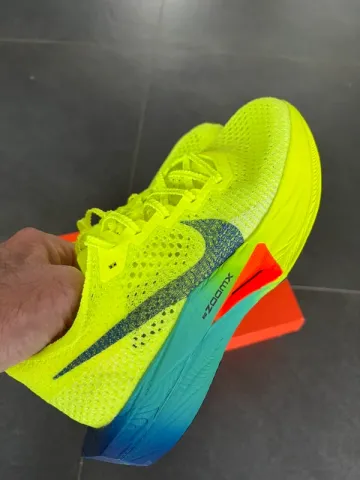 Nike Vaporfly Next% 3 bike usato — immagine 5 di 8